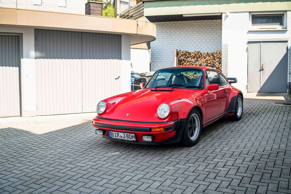 Porsche 911 Turbo 3.3
