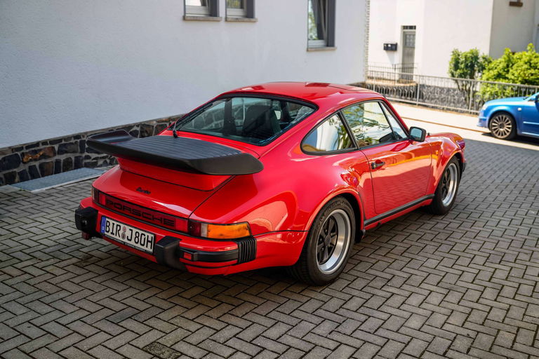 Porsche 911 Turbo 3.3