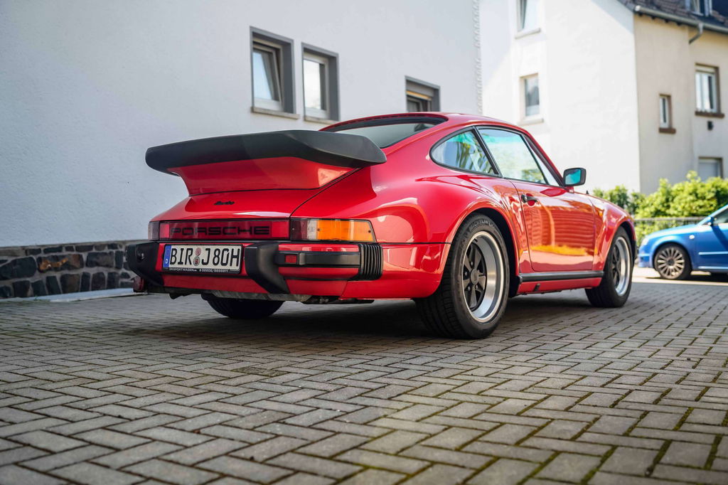Porsche 911 Turbo 3.3