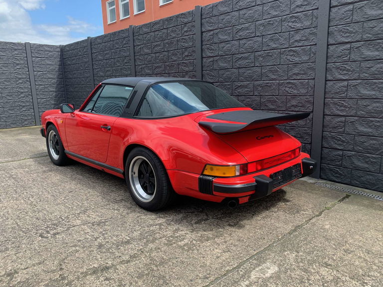 Porsche 911 Carrera 3.2