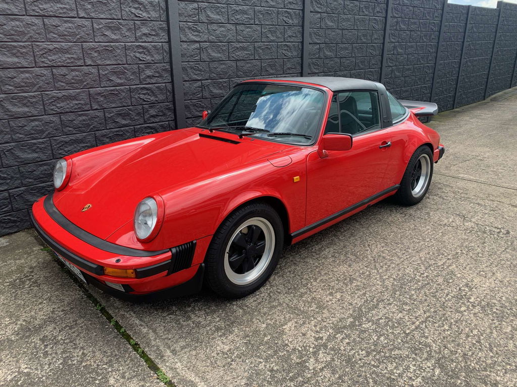 Porsche 911 Carrera 3.2