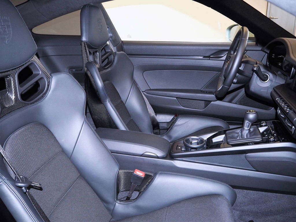 Porsche 992 GT3 Touring