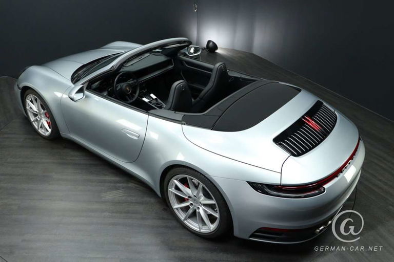 Porsche 992 Carrera 4S