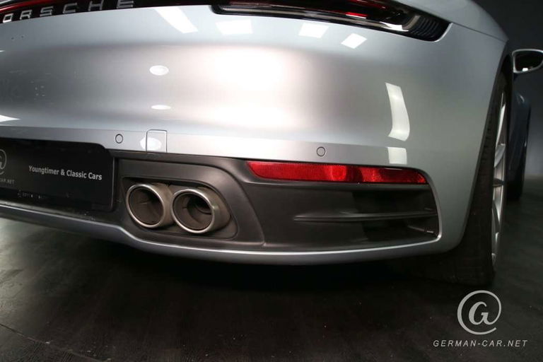 Porsche 992 Carrera 4S
