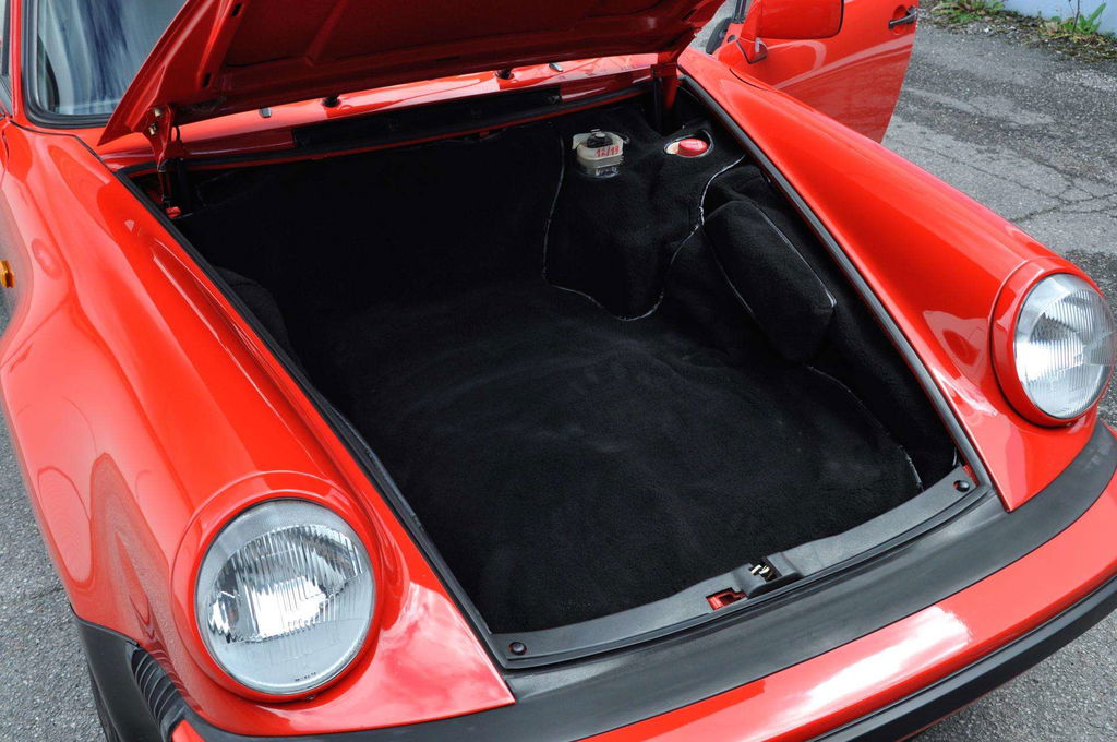 Porsche 911 Turbo 3.3