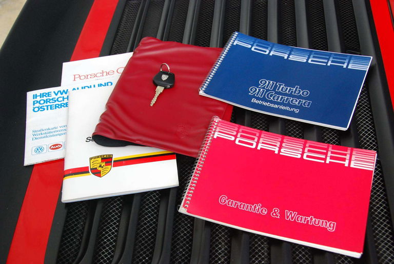 Porsche 911 Turbo 3.3