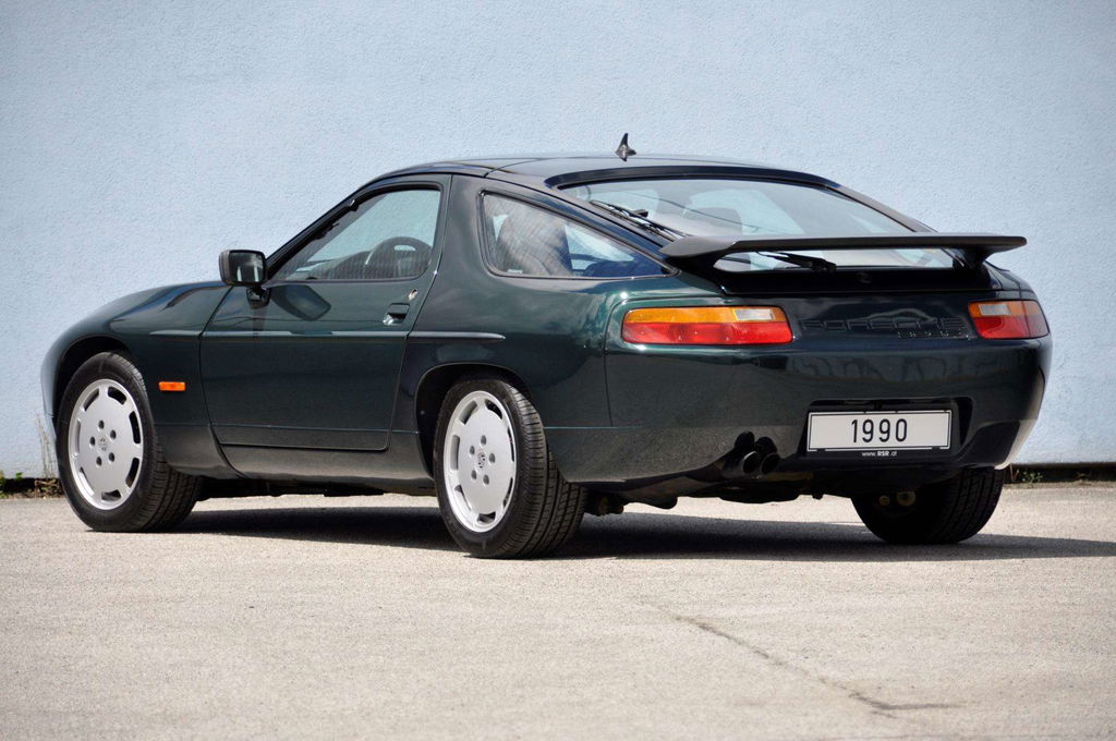 Porsche 928 S4