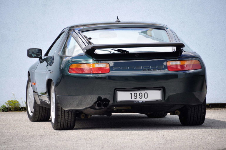 Porsche 928 S4