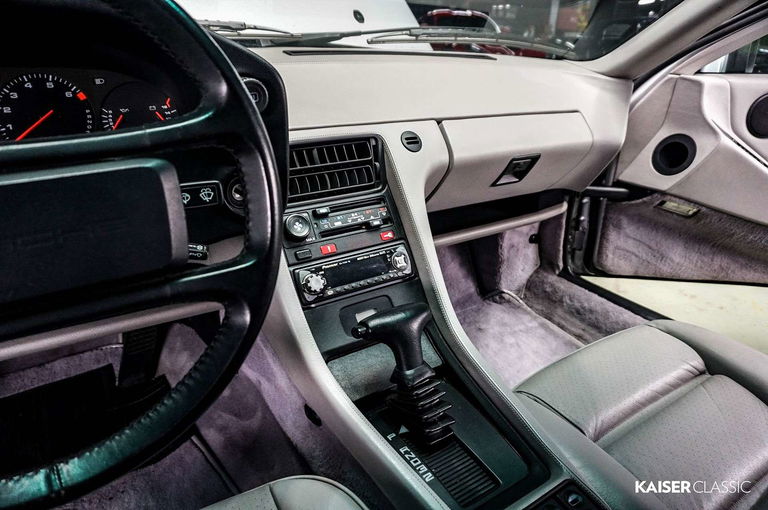 Porsche 928 S4