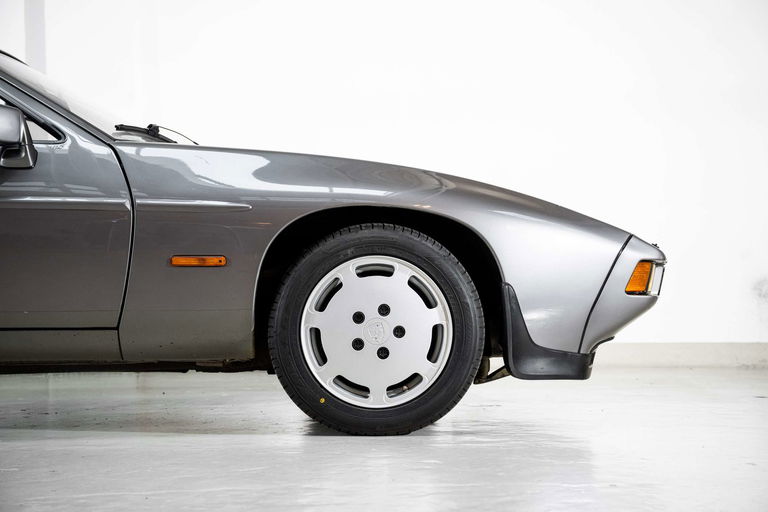 Porsche 928 S