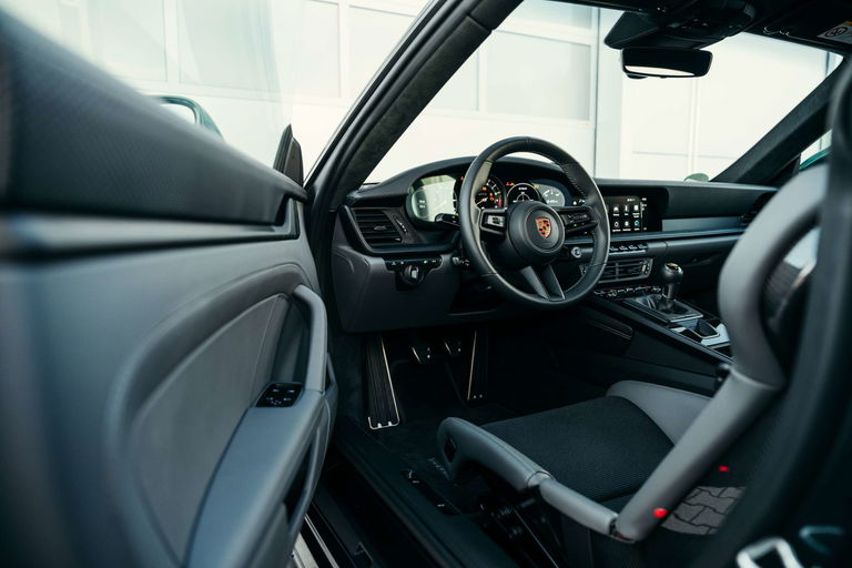 Porsche 992 GT3 Touring