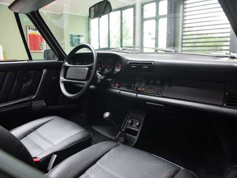 Porsche 911 Carrera 3.2