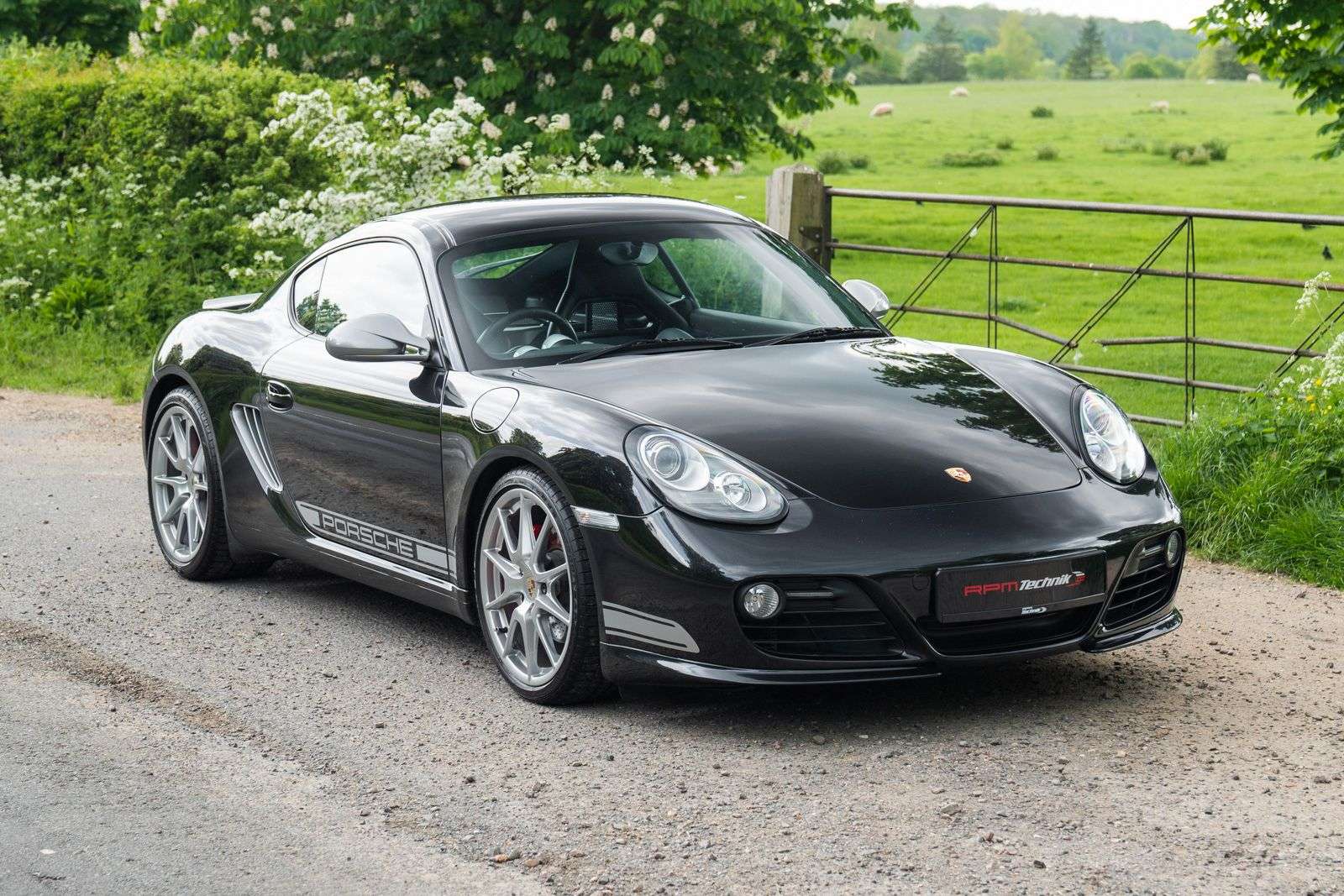 Porsche Cayman R