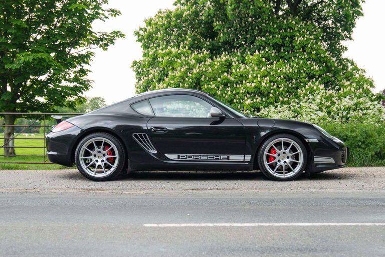 Porsche 987 Cayman R