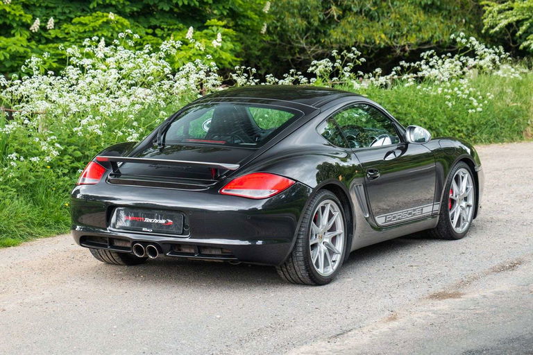 Porsche 987 Cayman R
