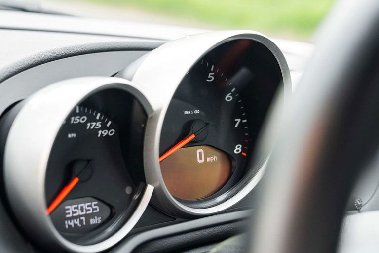 Porsche 987 Cayman R