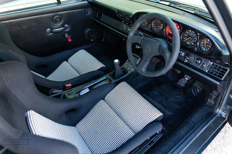 Porsche 993 Carrera 4