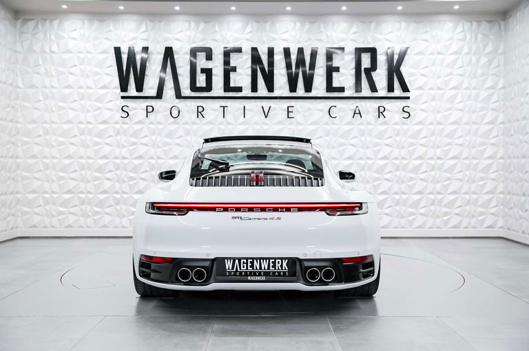 Porsche 992 Carrera 4S