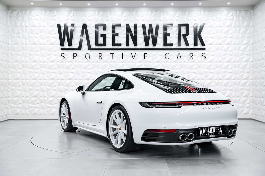 Porsche 992 Carrera 4S