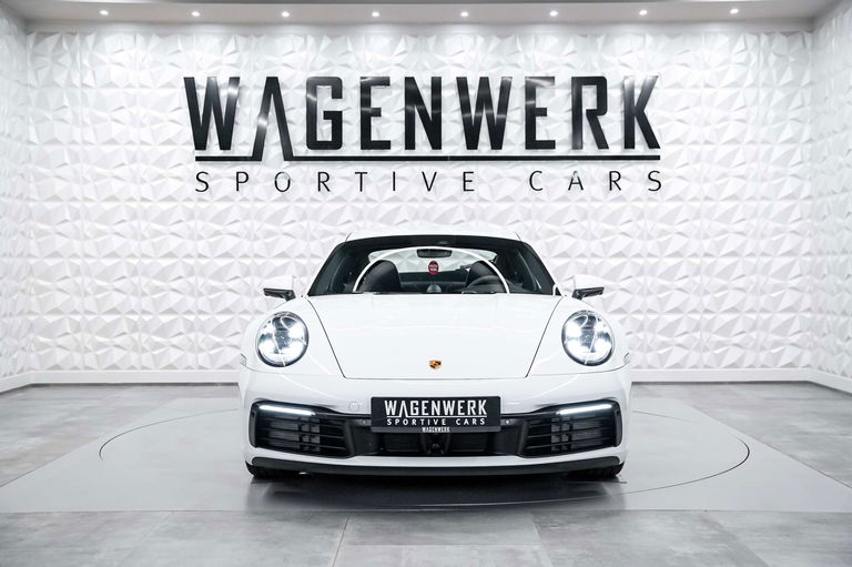 Porsche 992 Carrera 4S