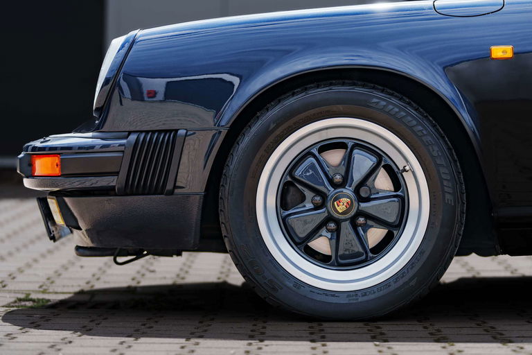 Porsche 911 Carrera 3.2