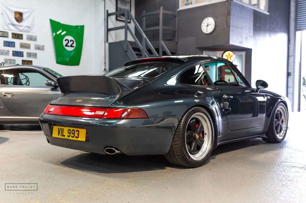 Porsche 993 Carrera 4