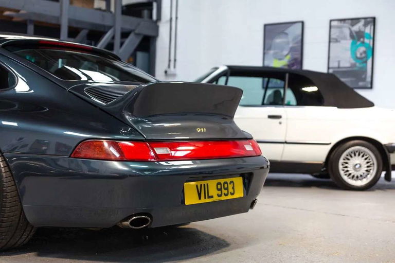 Porsche 993 Carrera 4