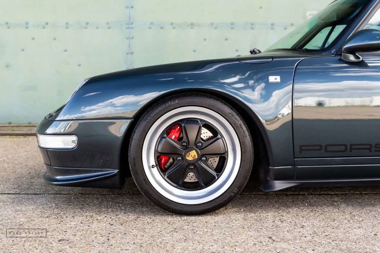 Porsche 993 Carrera 4
