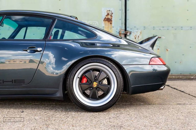 Porsche 993 Carrera 4
