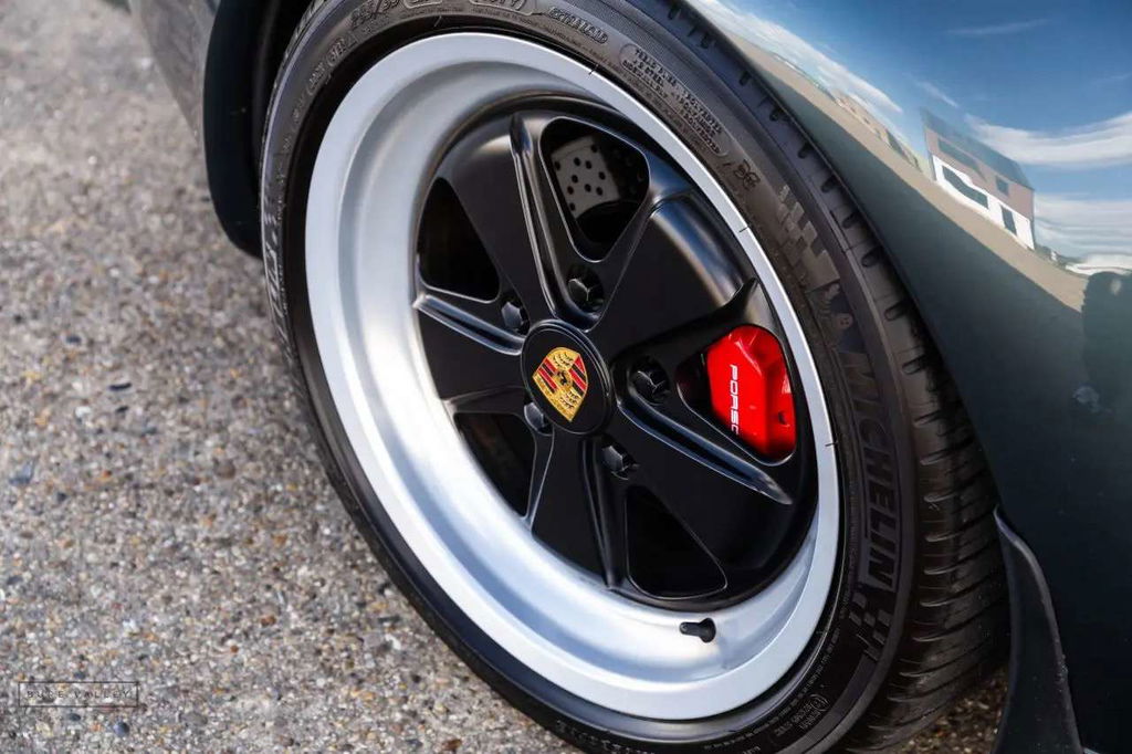 Porsche 993 Carrera 4