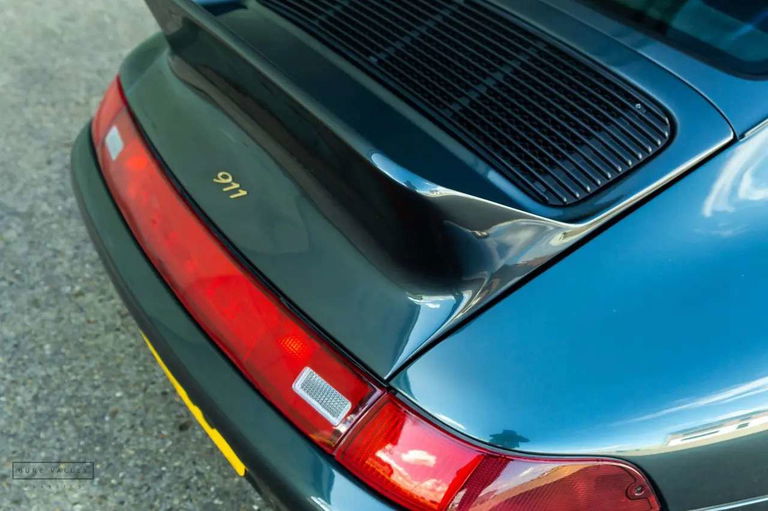 Porsche 993 Carrera 4