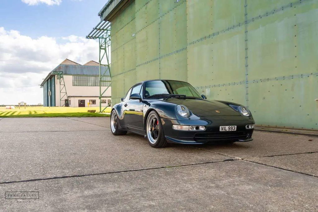 Porsche 993 Carrera 4