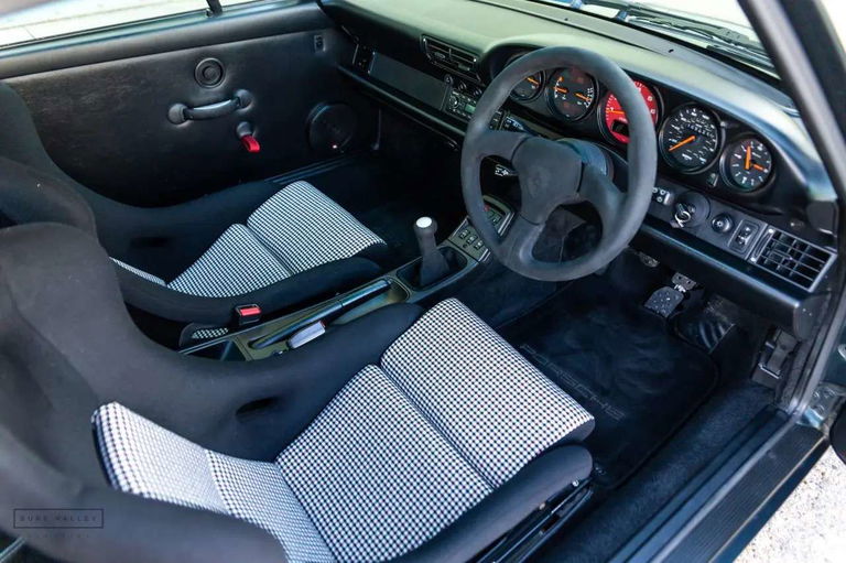 Porsche 993 Carrera 4