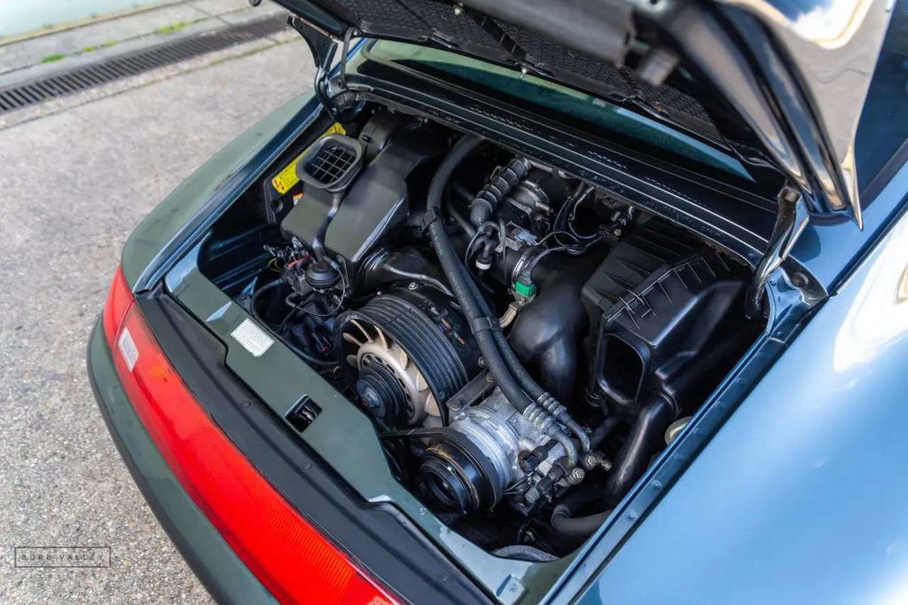 Porsche 993 Carrera 4