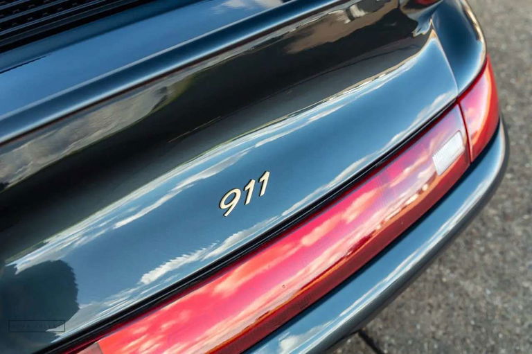 Porsche 993 Carrera 4