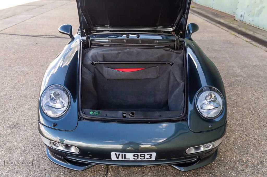 Porsche 993 Carrera 4