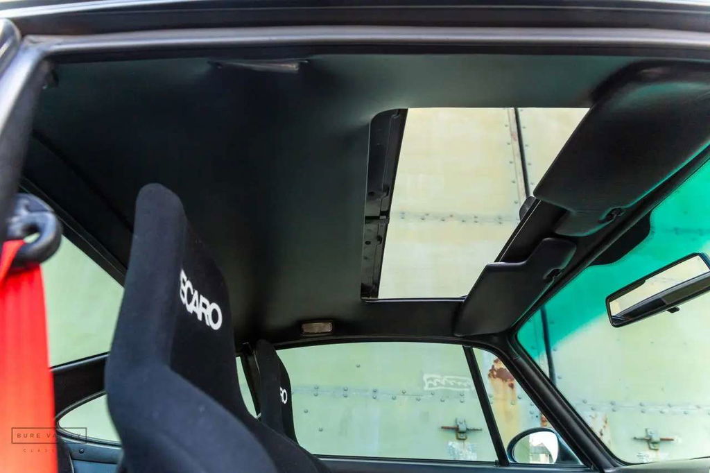 Porsche 993 Carrera 4