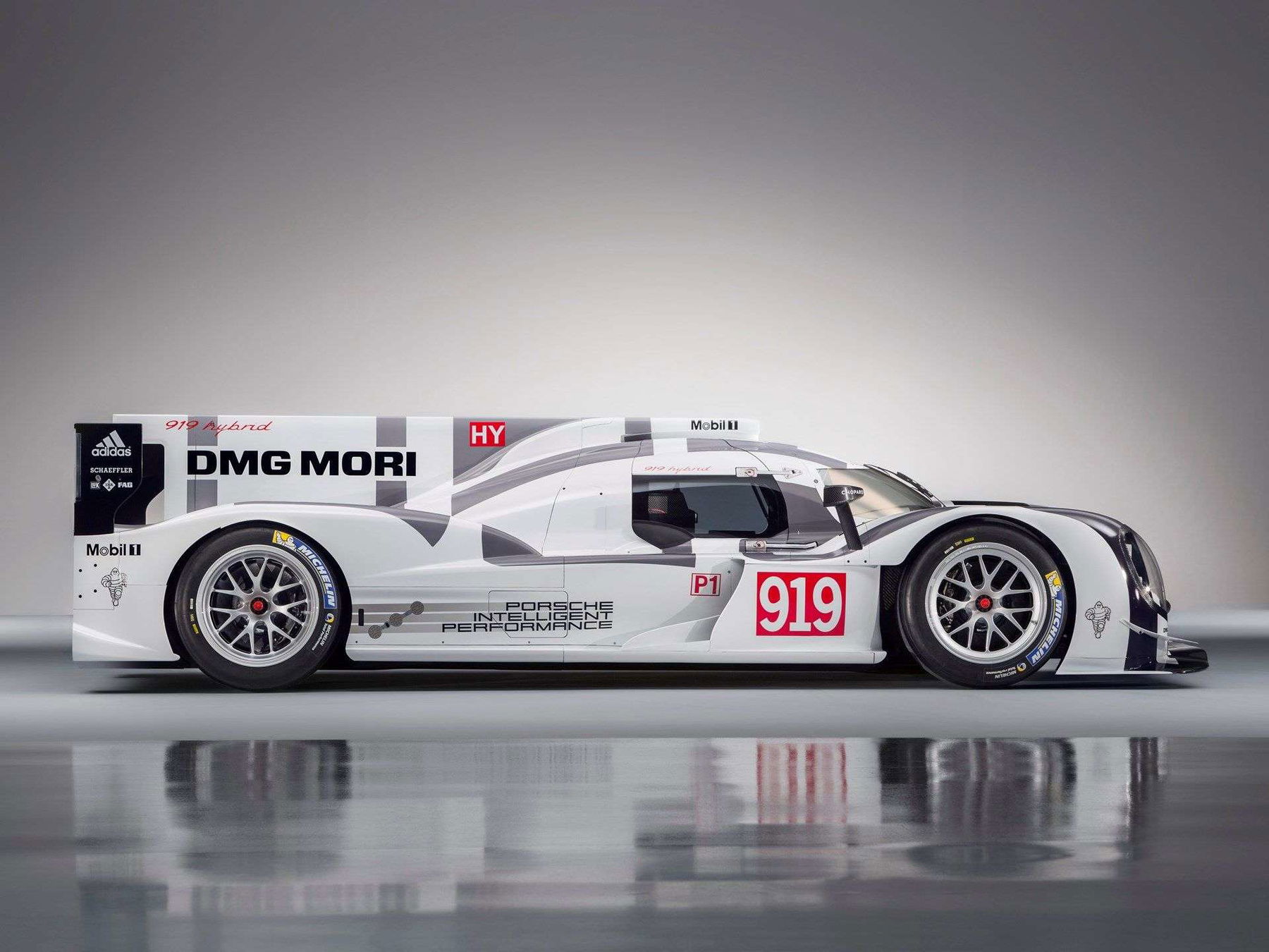 Porsche 919 Show Car 2014 - elferspot.com - Marketplace for