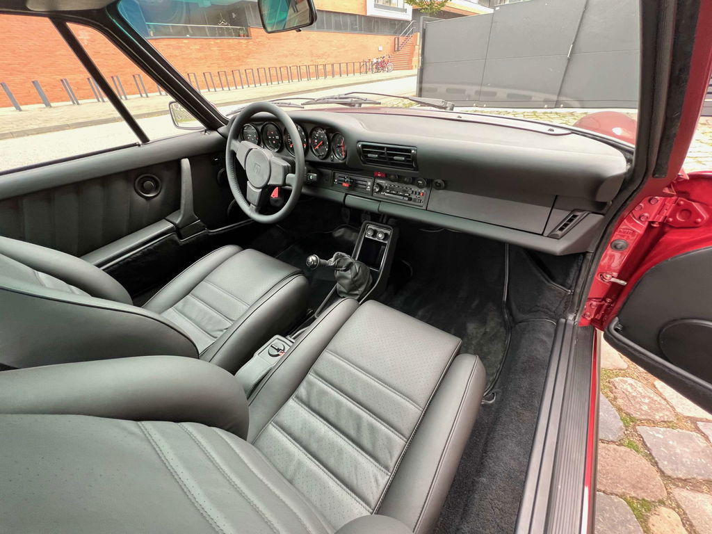 Porsche 911 Turbo 3.3