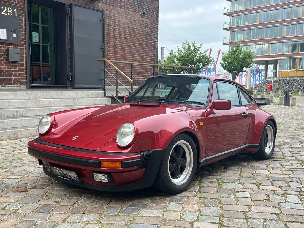 Porsche 911 Turbo 3.3