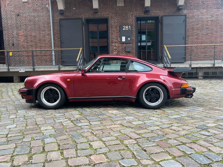 Porsche 911 Turbo 3.3