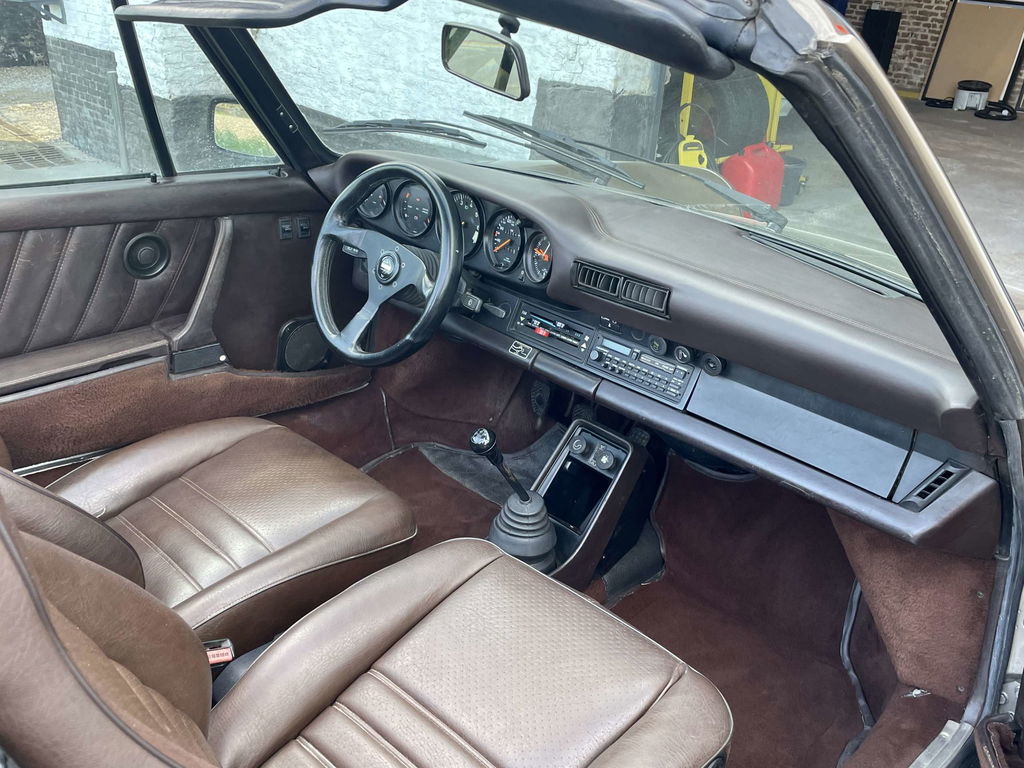 Porsche 911 Carrera 3.2