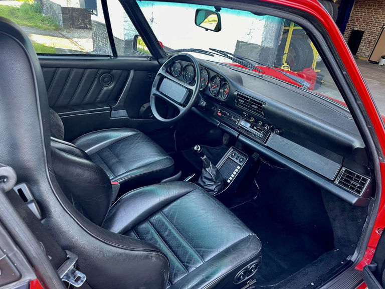 Porsche 911 Carrera 3.2