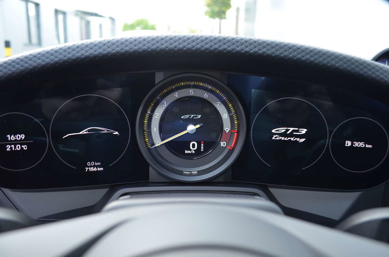 Porsche 992 GT3 Touring