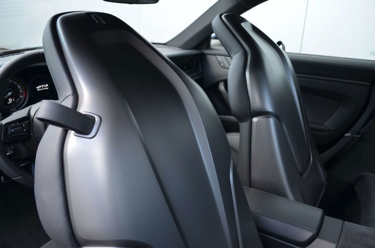 Porsche 992 GT3 Touring