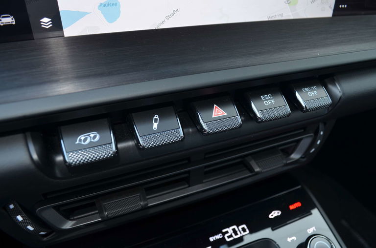 Porsche 992 GT3 Touring