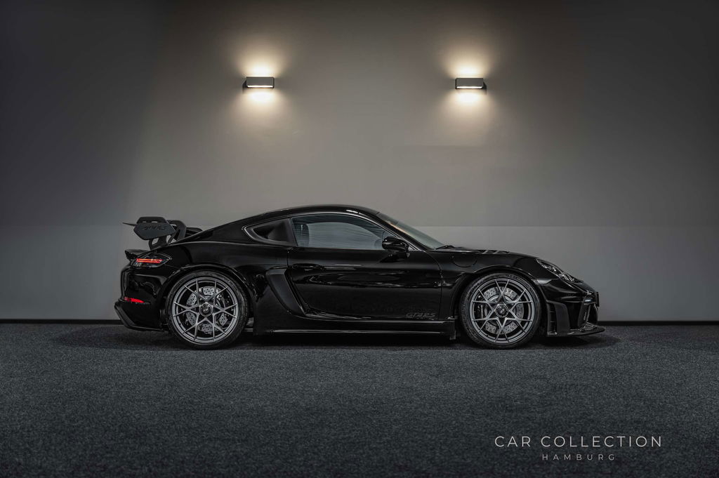 Porsche 718 Cayman GT4 RS