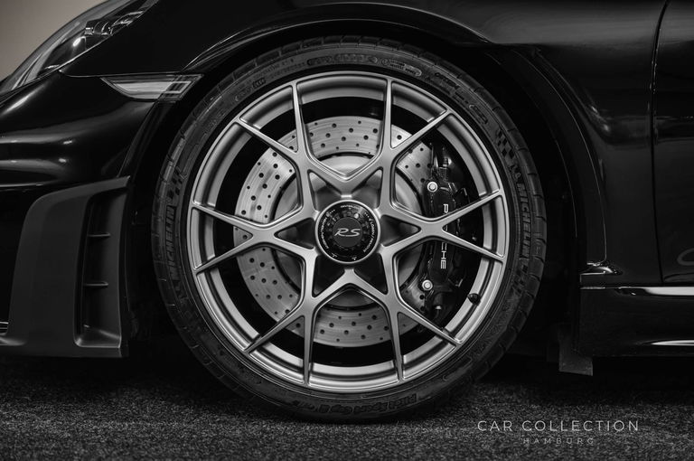 Porsche 718 Cayman GT4 RS