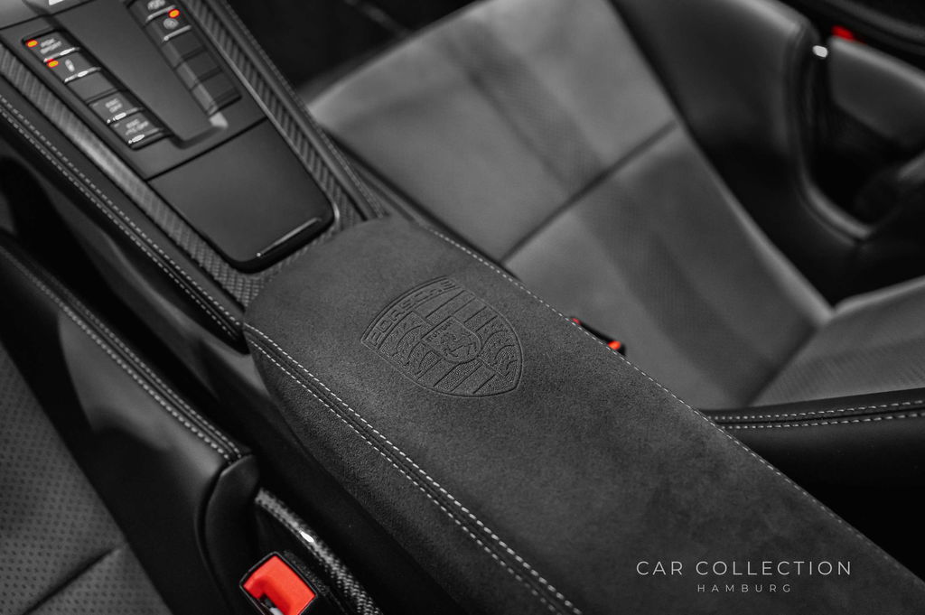 Porsche 718 Cayman GT4 RS