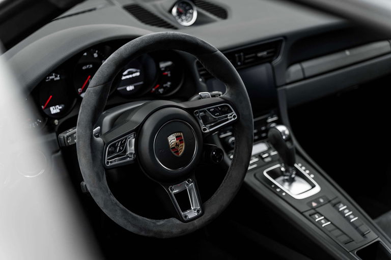 Porsche 991.2 Carrera GTS